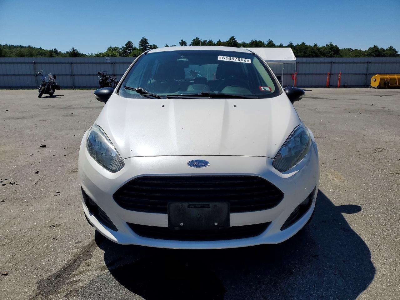 2016 Ford Fiesta Se - Image 5