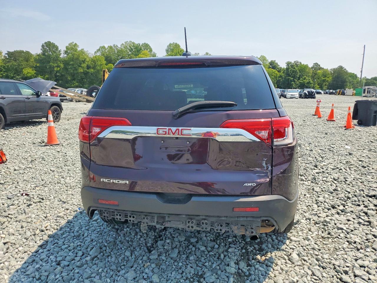 2018 GMC Acadia Sle - Image 6