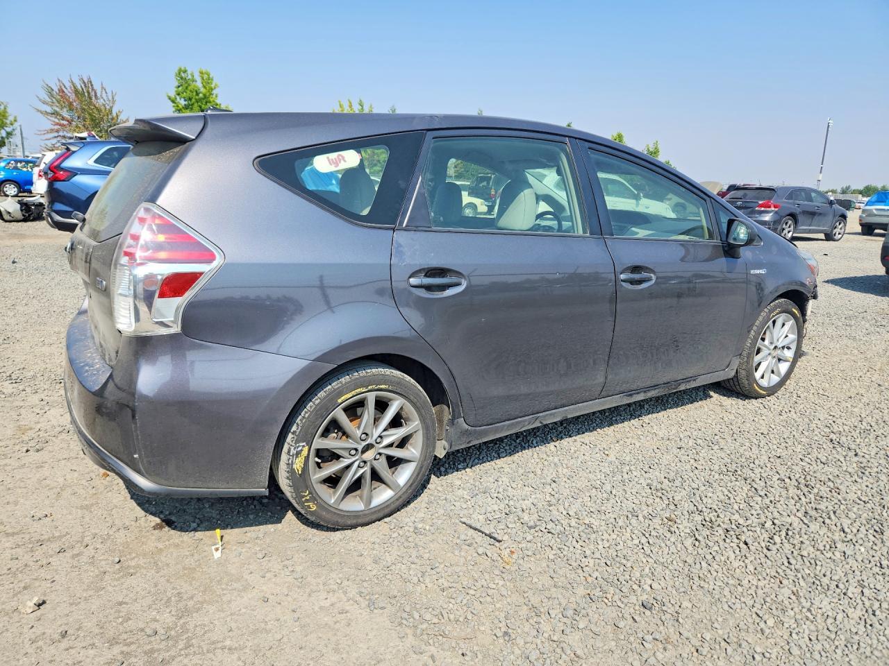 2015 Toyota Prius V Five - Фото 3