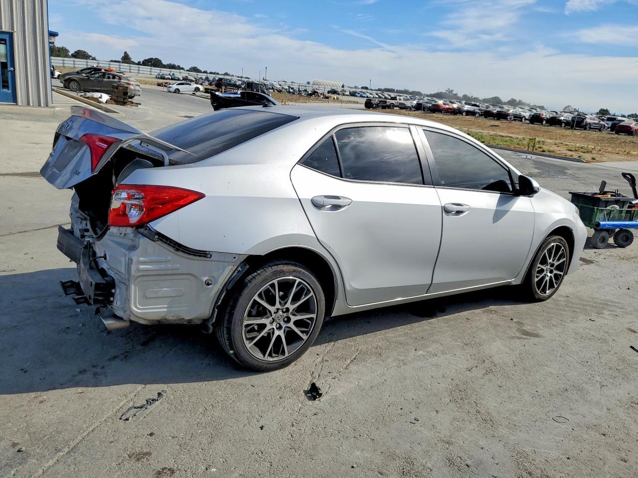 2017 Toyota Corolla - Image 3