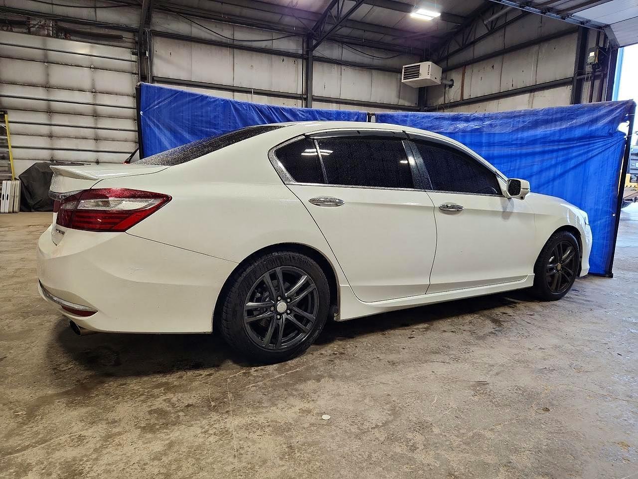 2017 Honda Accord Sport - Фото 3