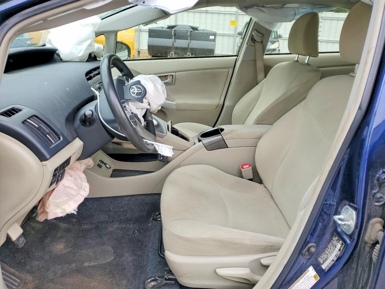 2013 Toyota Prius Three - Фото 7