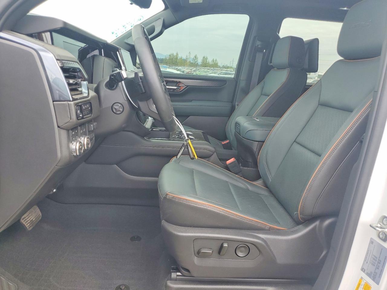 2025 GMC Yukon At4 - Image 7
