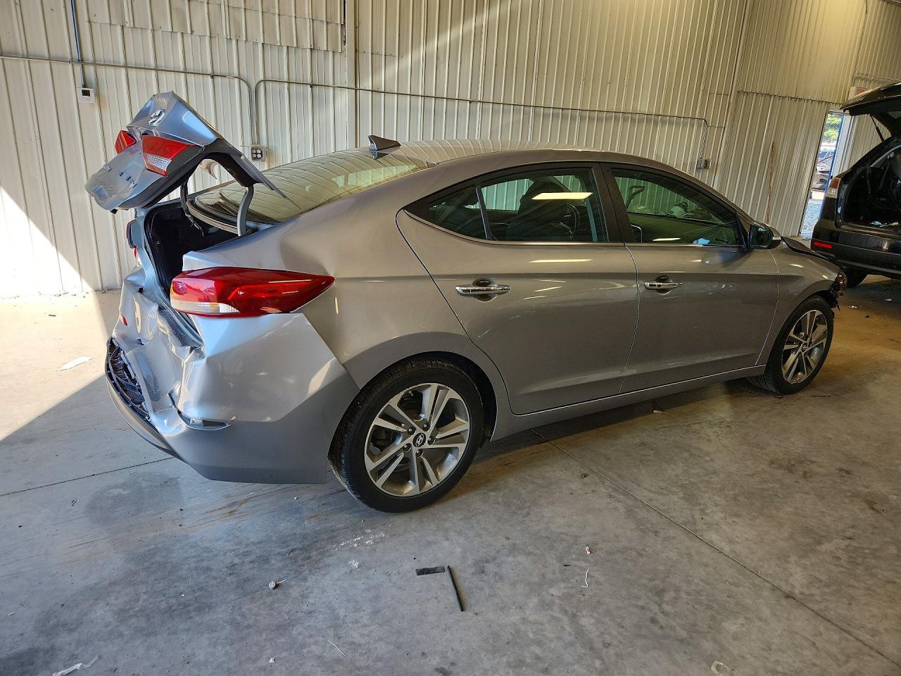 2017 Hyundai Elantra Limited - Фото 3