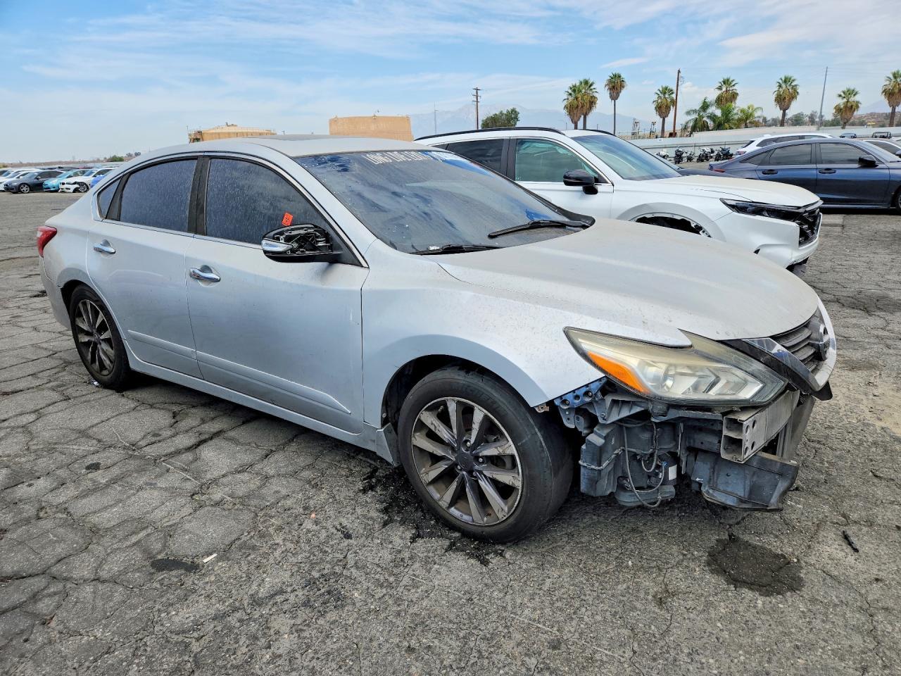 2017 Nissan Altima 2.5 Sv - Image 4
