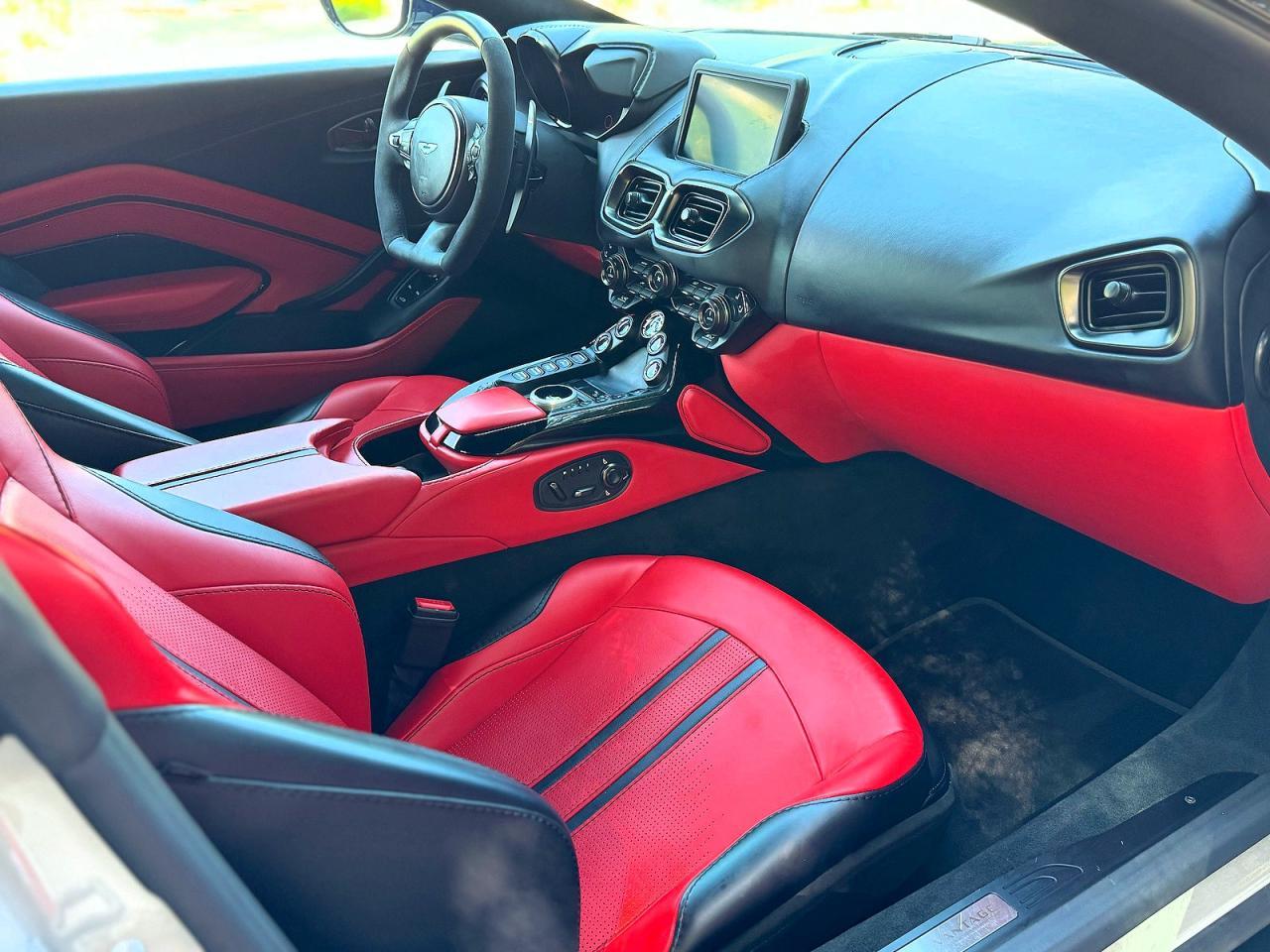 2023 Aston Martin Vantage - Фото 5