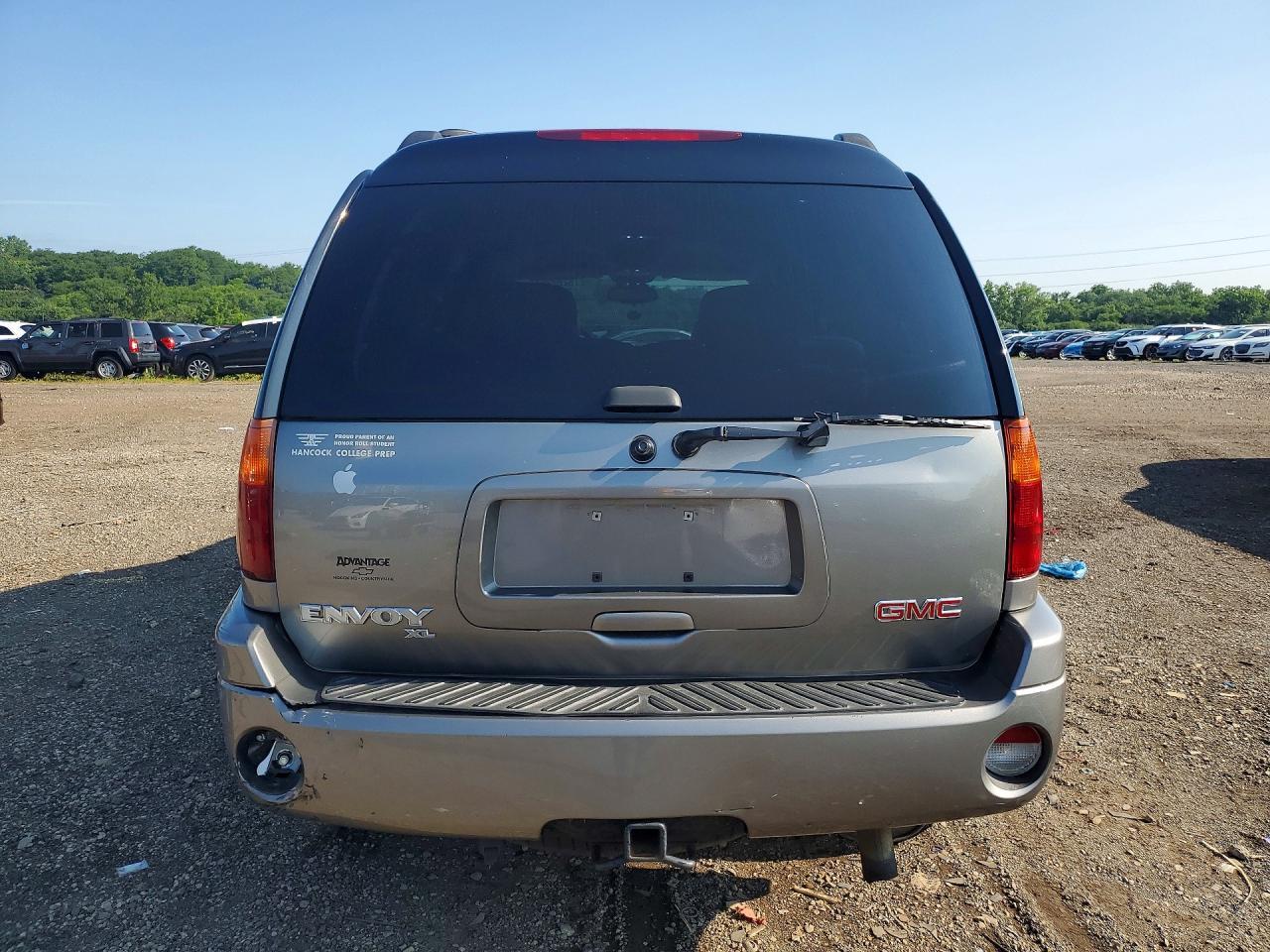 2005 GMC Envoy Xl - Image 6