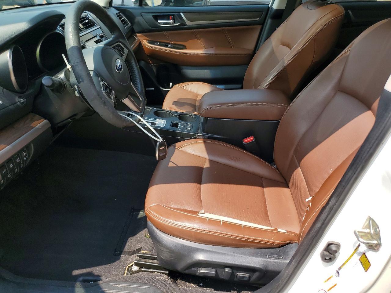 2017 Subaru Outback Touring - Image 7