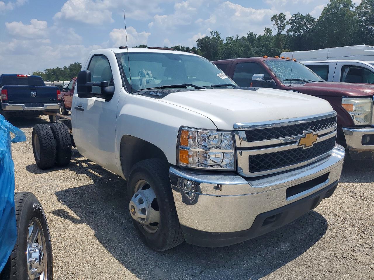 2014 Chevrolet Silverado C3500 - Фото 4