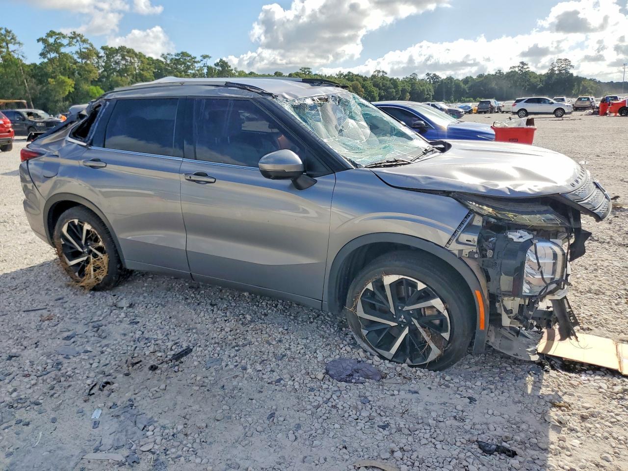 2022 Mitsubishi Outlander Sel - Фото 4