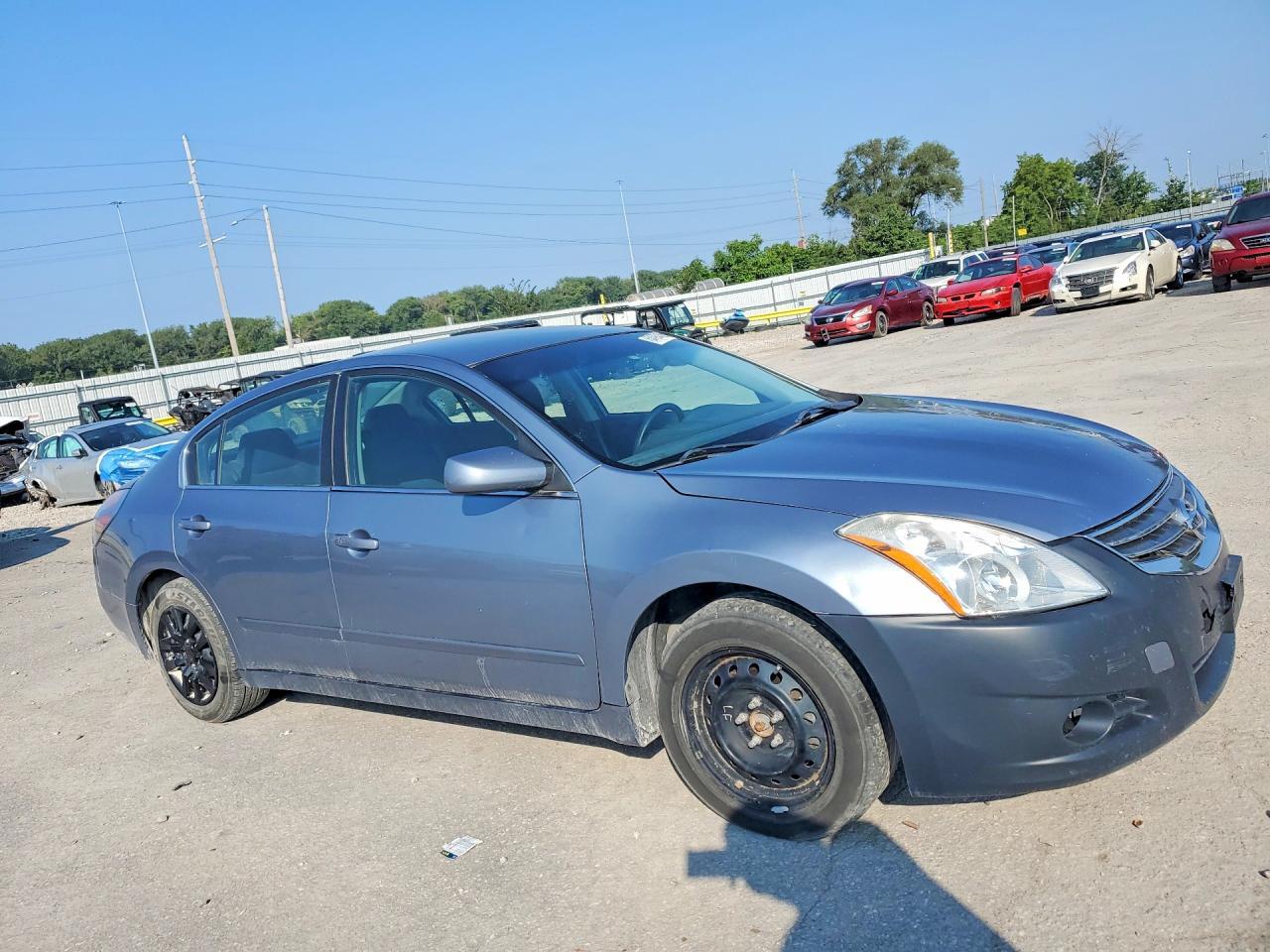 2012 Nissan Altima 2.5 - Image 4