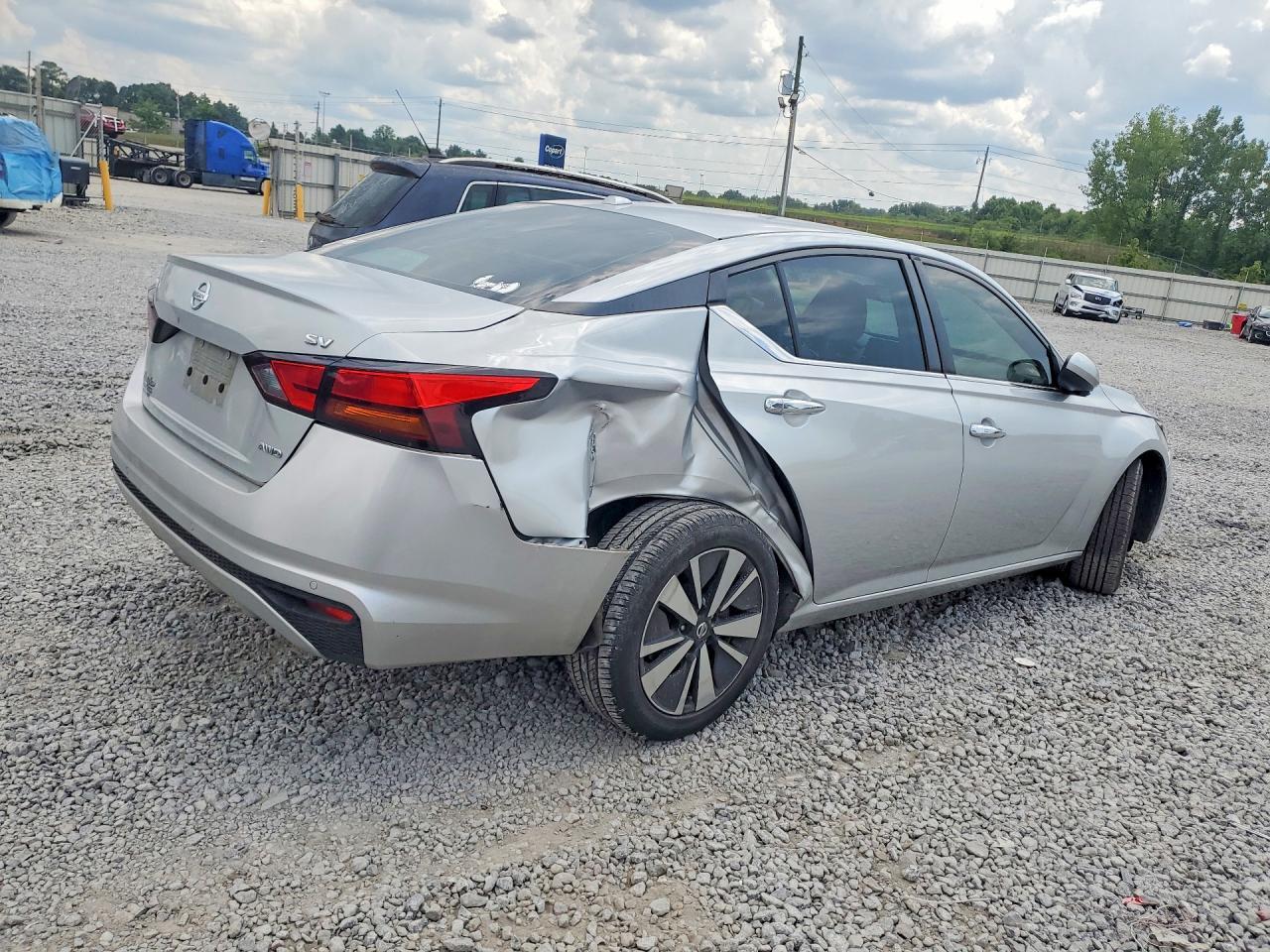 2021 Nissan Altima Sv - Фото 3