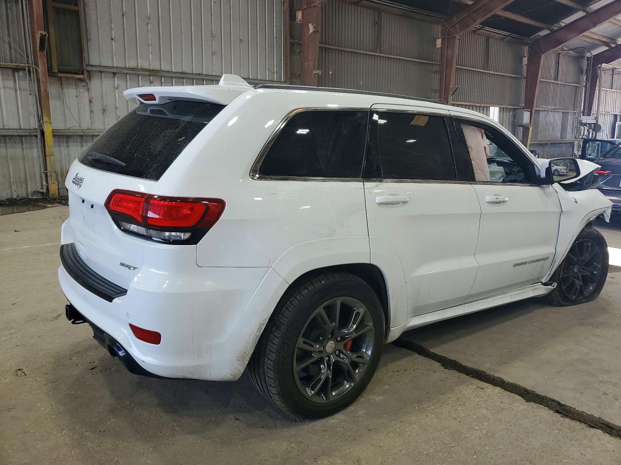 2015 Jeep Grand Cherokee Srt - Image 3