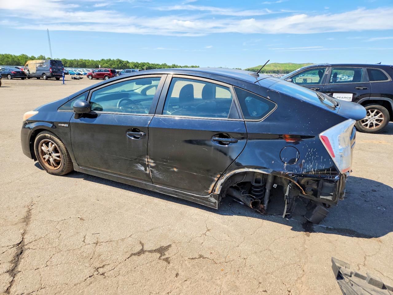 2010 Toyota Prius Iii - Image 2