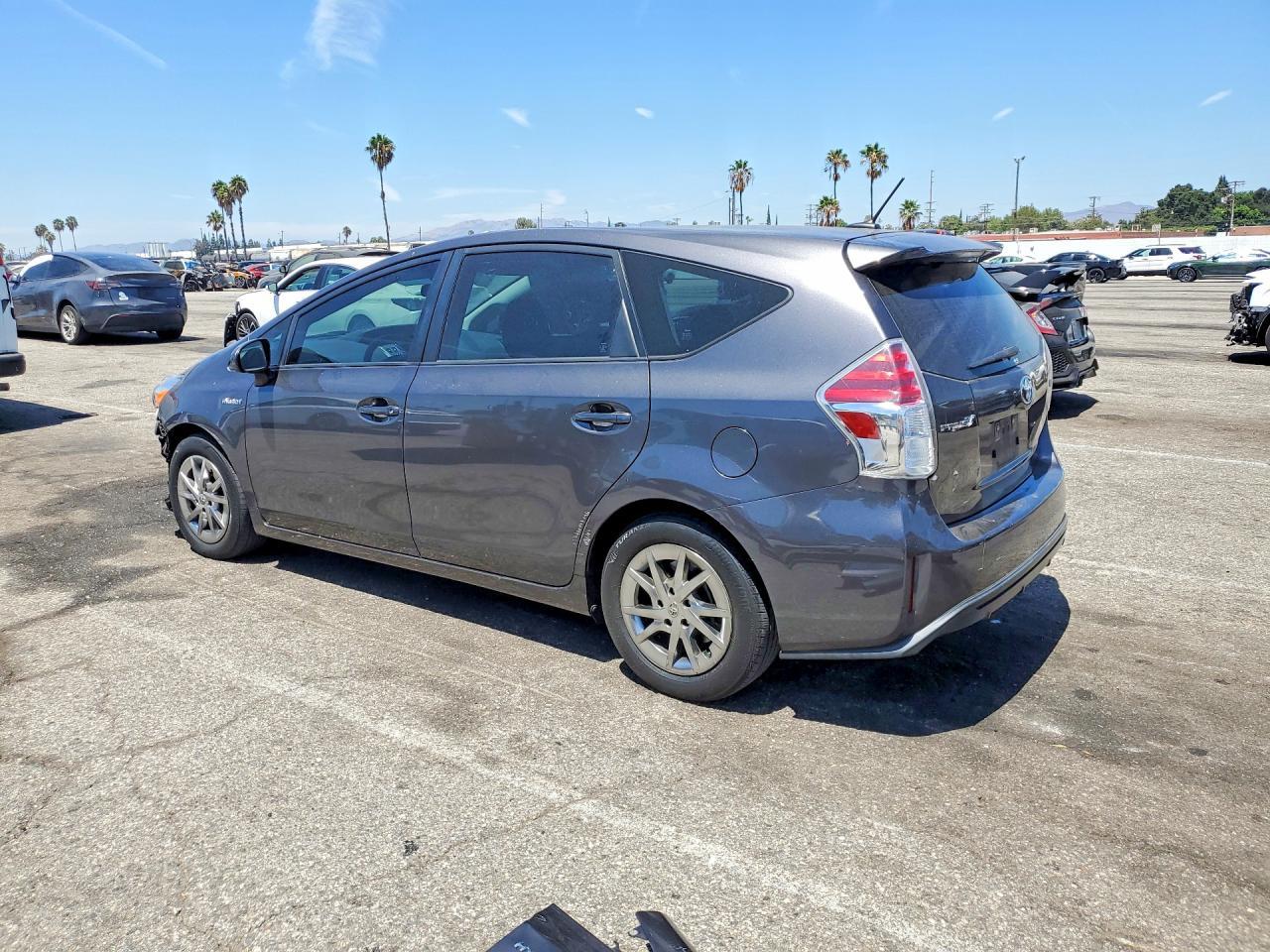 2015 Toyota Prius V Three - Фото 2