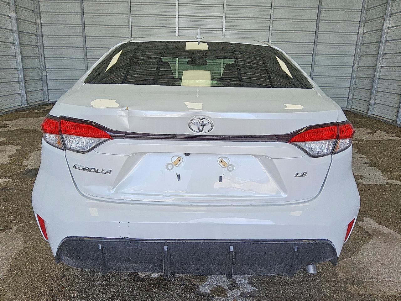 2022 Toyota Corolla Le - Image 6