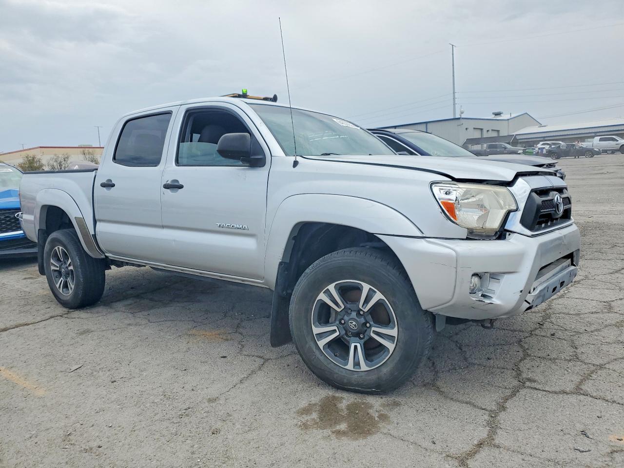 2012 Toyota Tacoma Prerunner V6 - Image 4