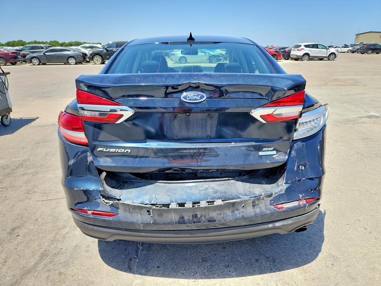 2020 Ford Fusion Se - Image 6