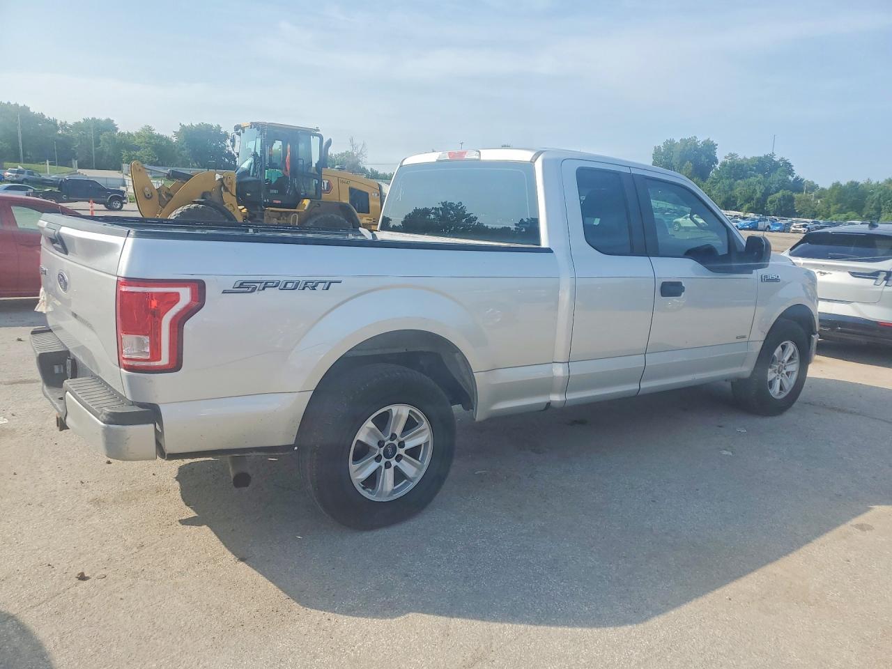 2016 Ford F150 Super Cab - Фото 3