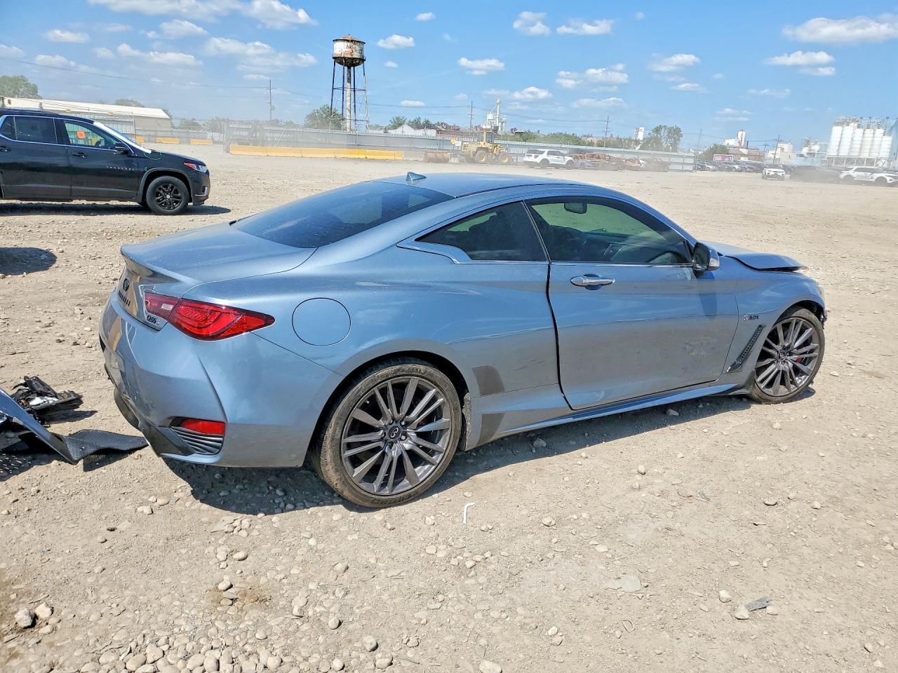 2017 Infiniti Q60 Red Sport 400 - Фото 3