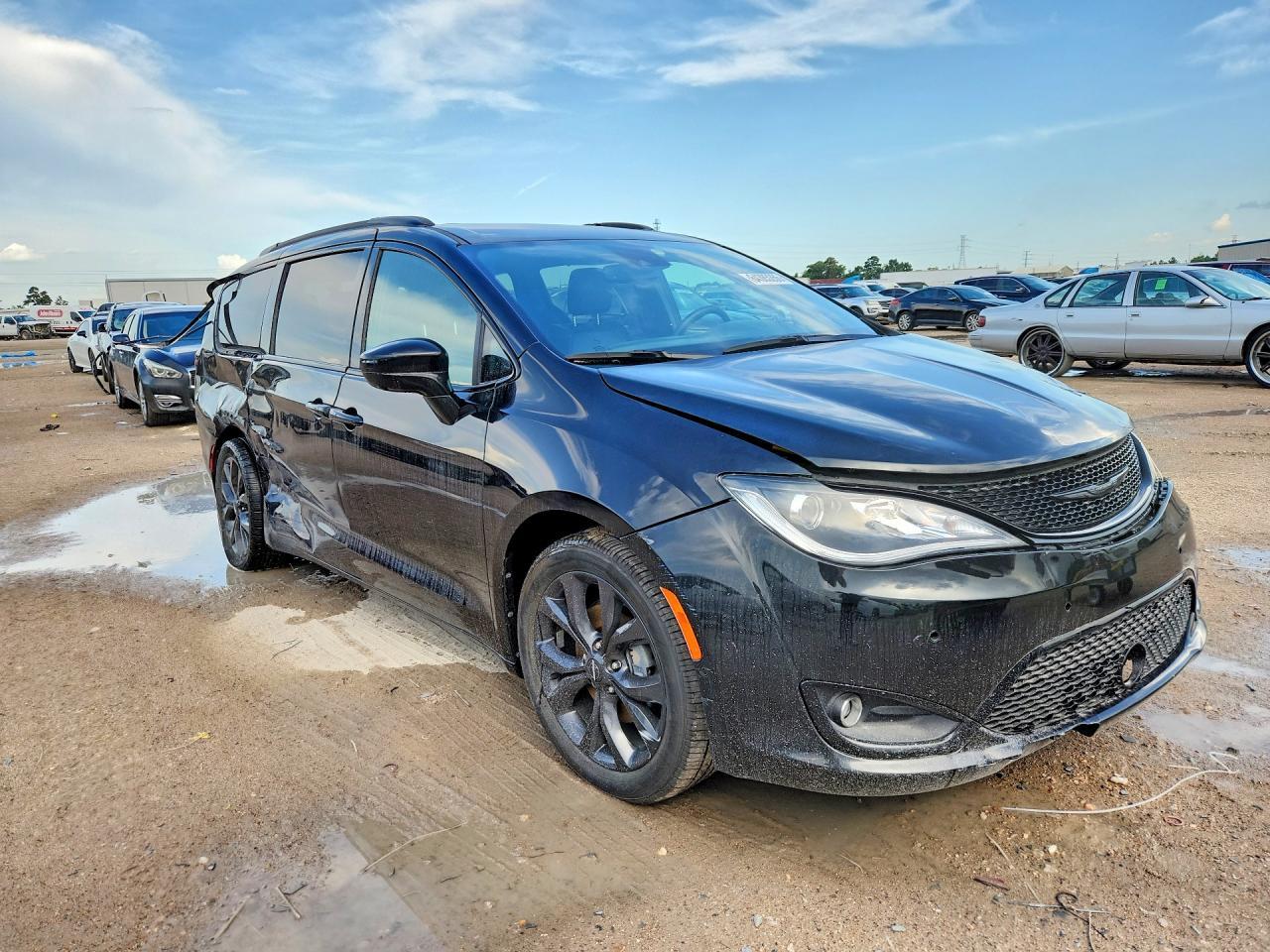 2020 Chrysler Pacifica Touring L - Фото 4
