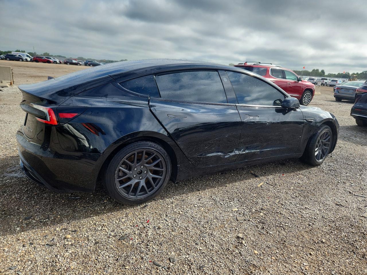 2024 Tesla Model 3 - Image 3