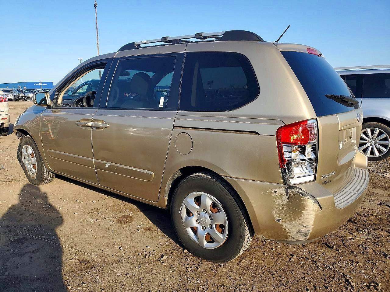 2008 Kia Sedona Base - Фото 2