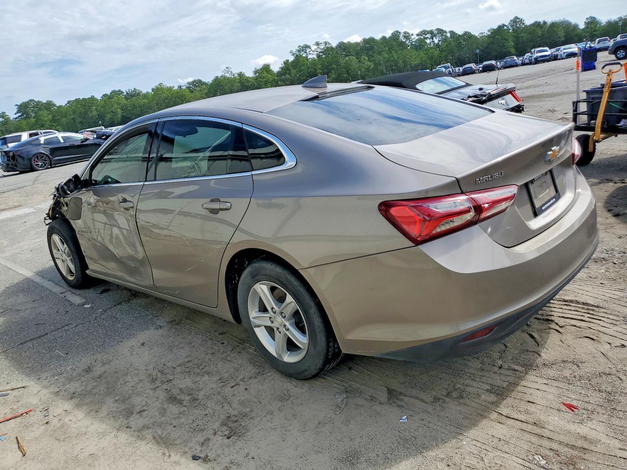 2022 Chevrolet Malibu Lt - Image 2