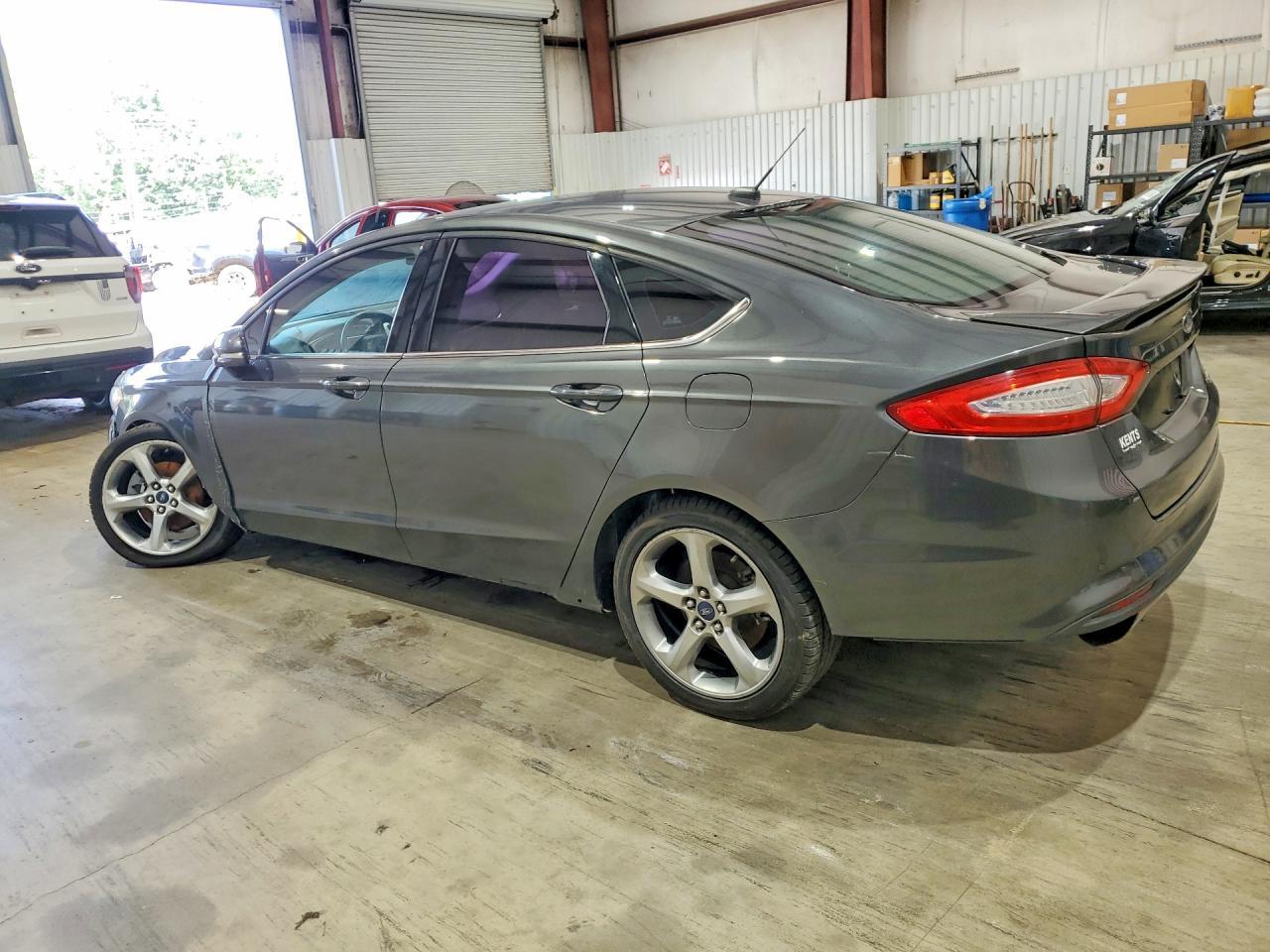 2015 Ford Fusion Se - Фото 2