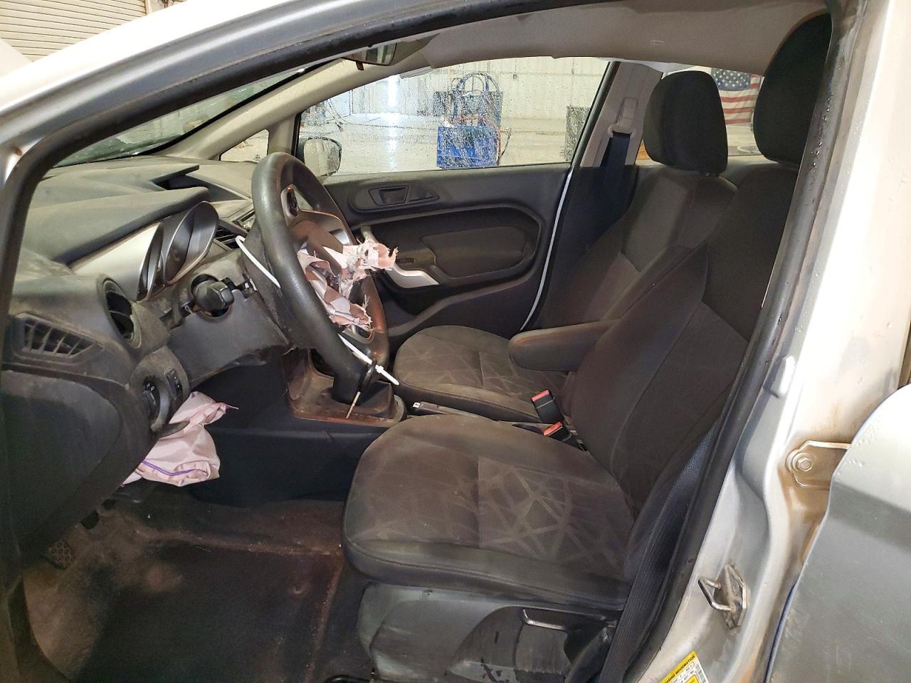 2013 Ford Fiesta Se - Image 7