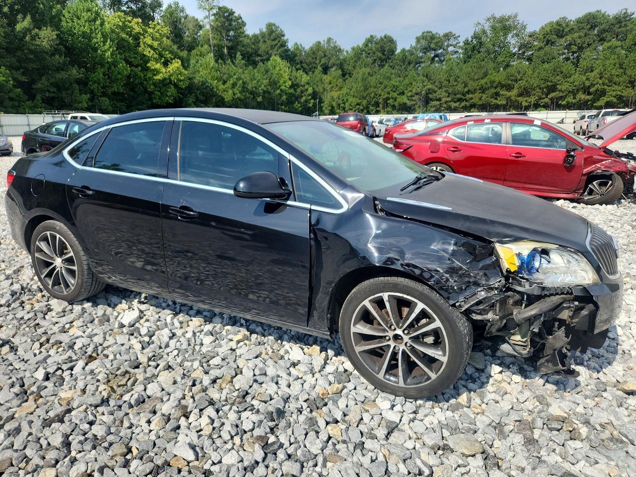 2016 Buick Verano Sport Touring - Image 4