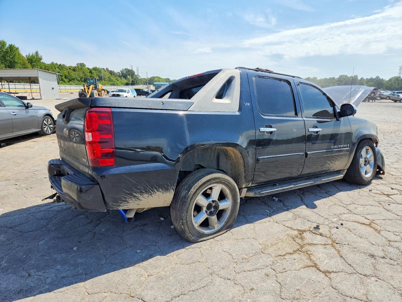 2008 Chevrolet Avalanche K1500 - Image 3