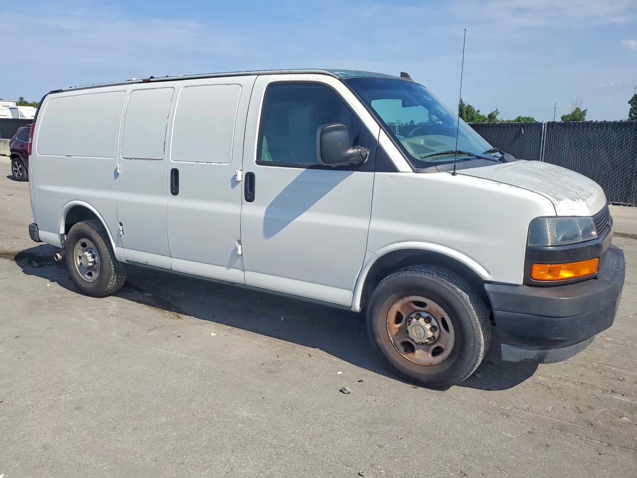2019 Chevrolet Express G2500 - Image 4