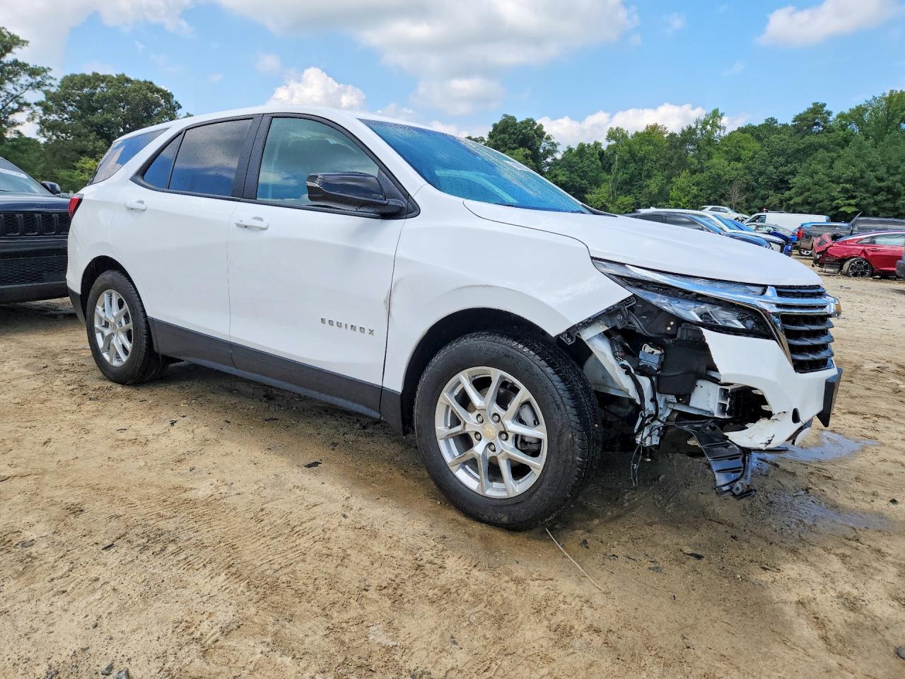 2024 Chevrolet Equinox Ls - Фото 4