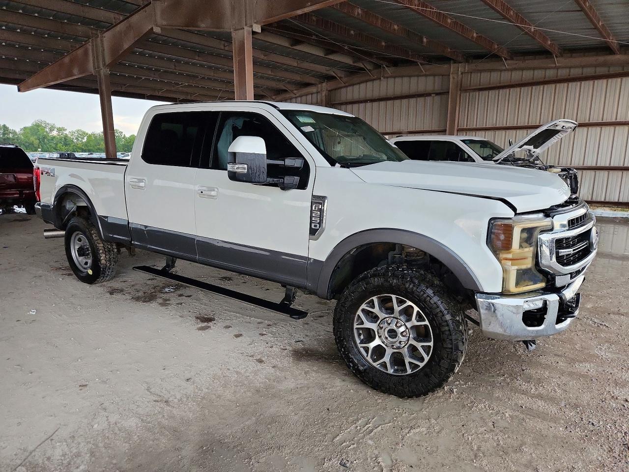2022 Ford F250 Super Duty - Image 4