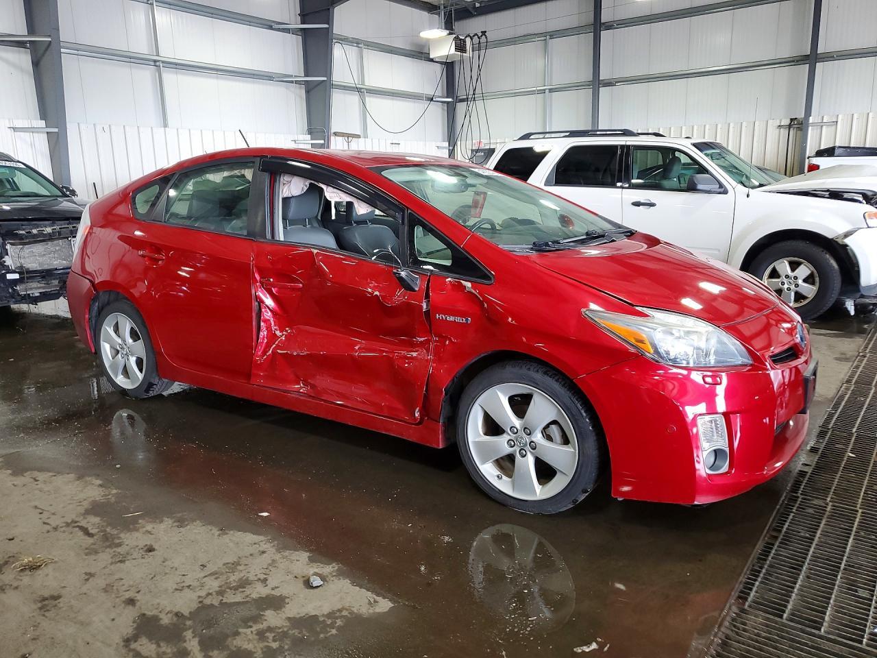 2011 Toyota Prius Five - Фото 4