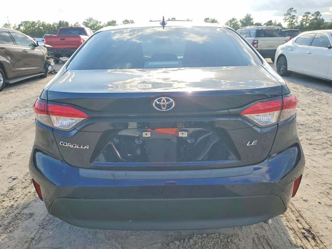 2025 Toyota Corolla Le - Image 6