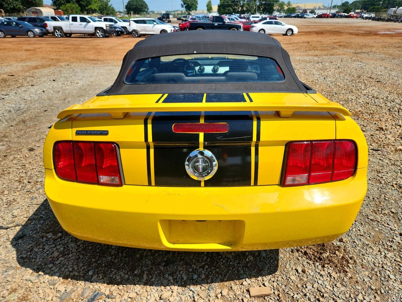 2006 Ford Mustang - Image 6