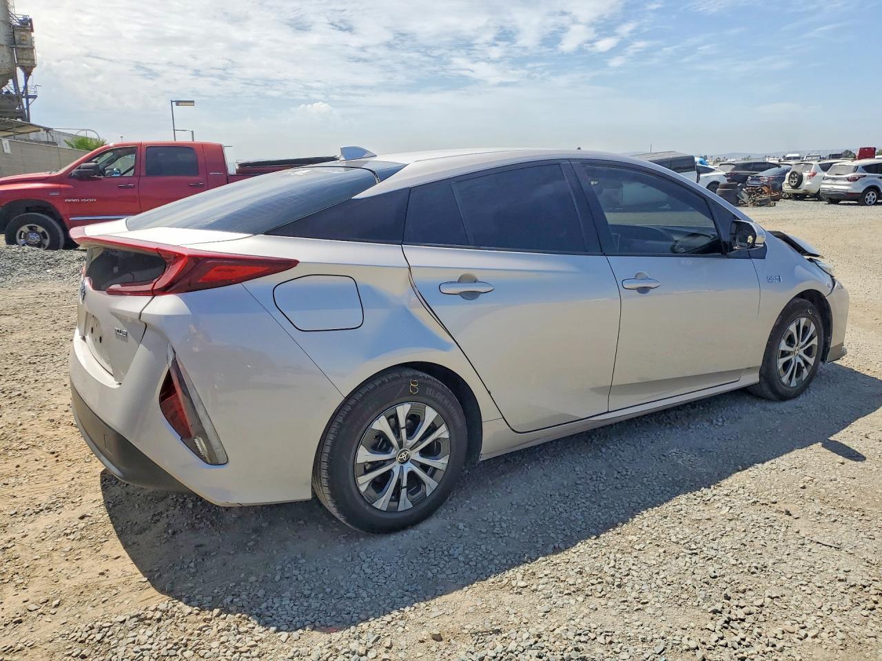 2020 Toyota Prius Prime Xle - Фото 3