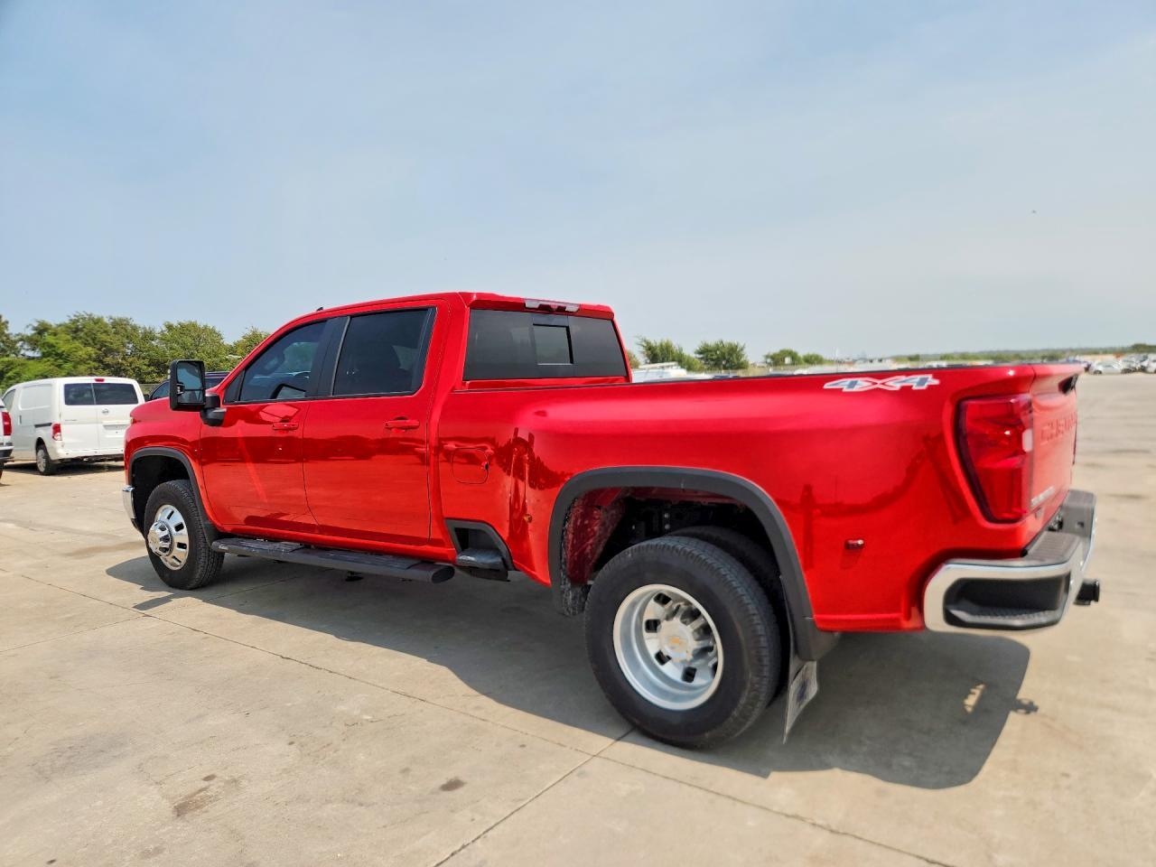 2026 Chevrolet Silverado K3500 Lt - Фото 2