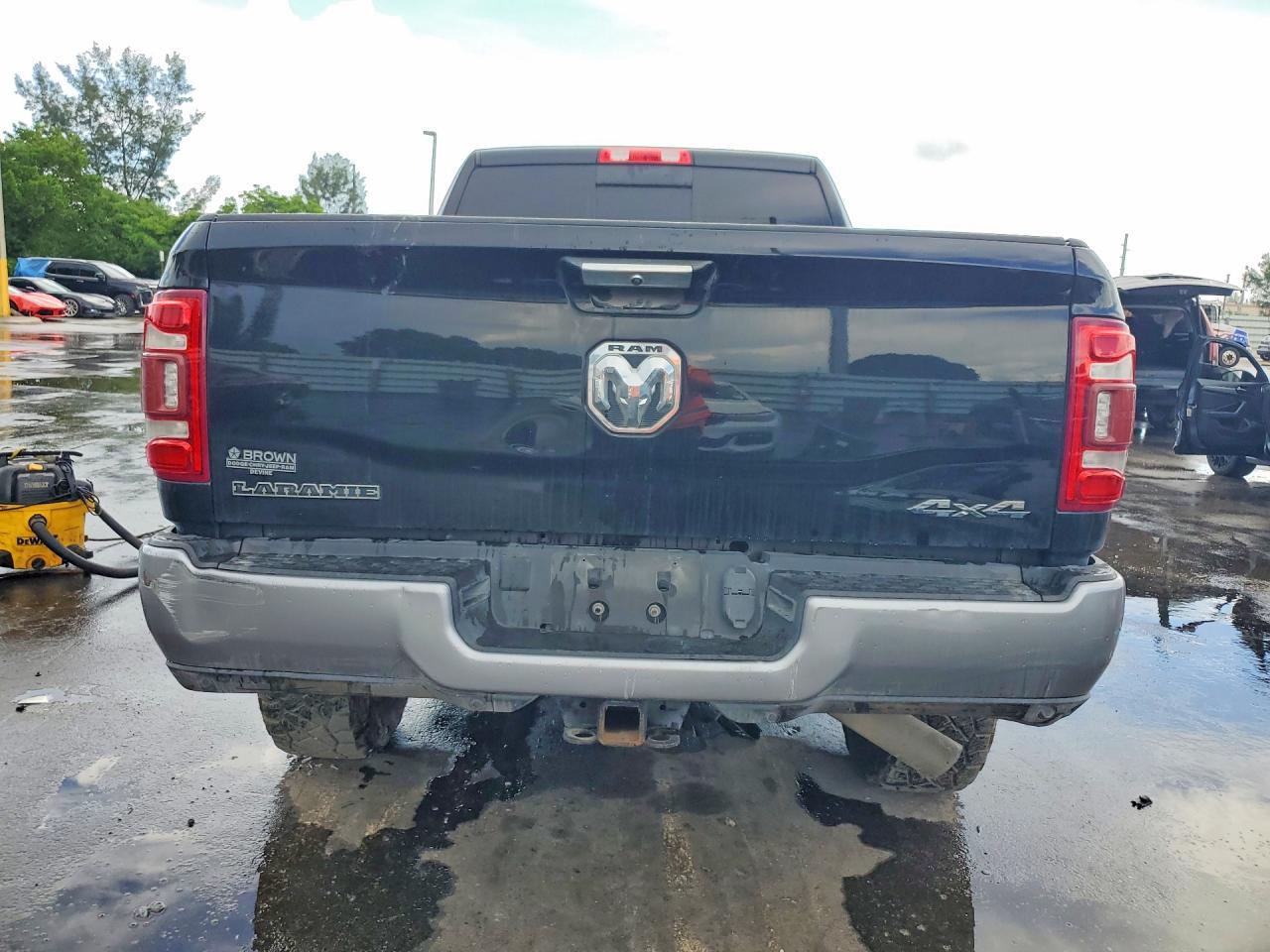 2021 Ram 2500 Laramie - Фото 6