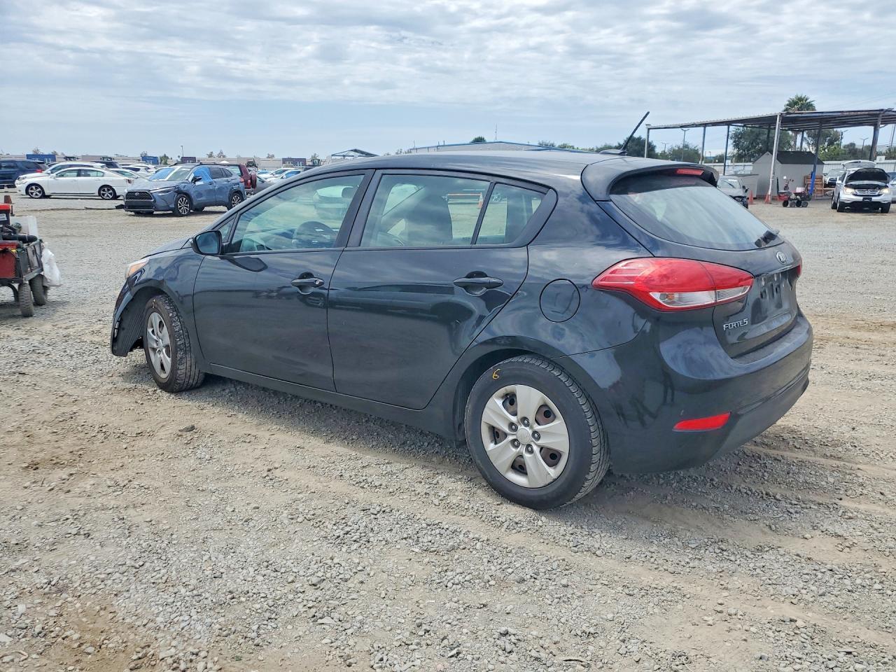 2018 Kia Forte5 Lx - Фото 2