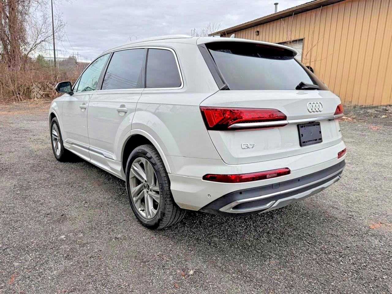 2021 Audi Q7 Premium Plus - Фото 3