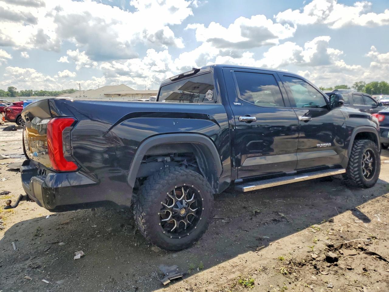2022 Toyota Tundra Sr5 - Image 3