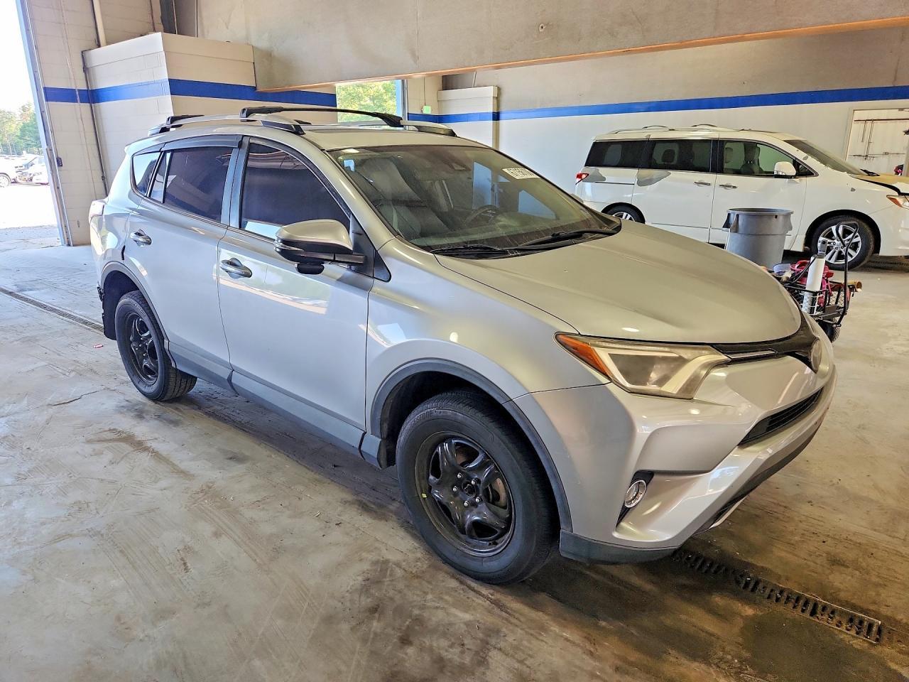 2018 Toyota Rav4 Xle - Фото 4