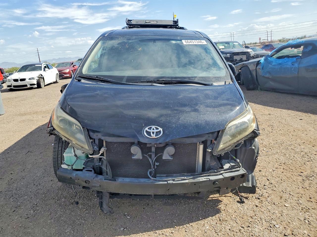 2017 Toyota Sienna Se - Фото 5