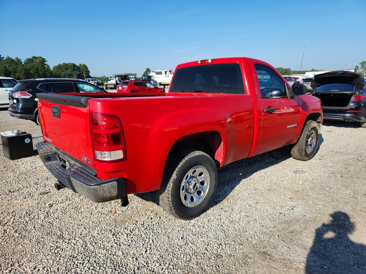 2013 GMC Sierra C1500 - Image 3
