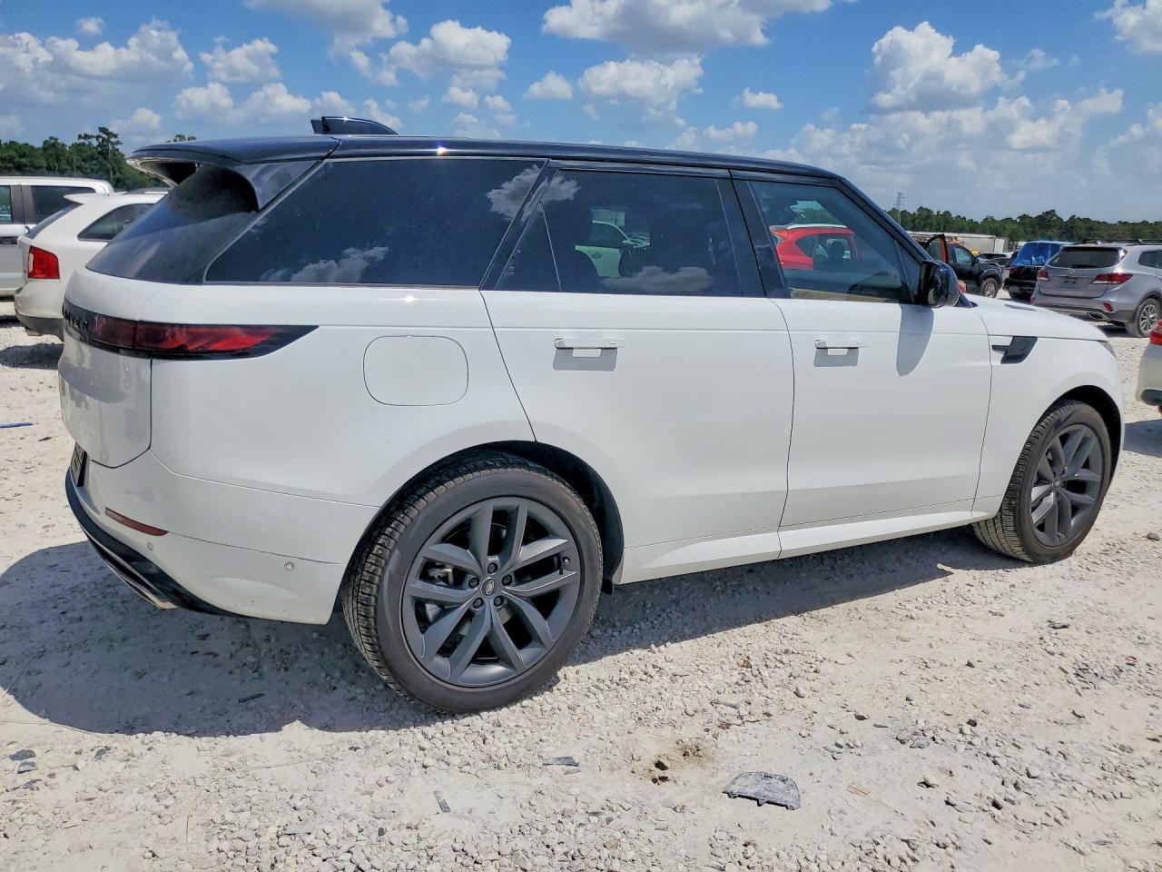 2025 Land Rover Range Rover Sport Dynamic Se - Image 3
