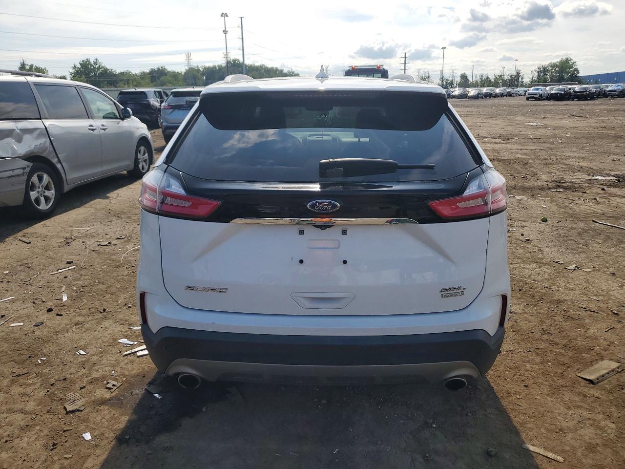 2020 Ford Edge Sel - Фото 6