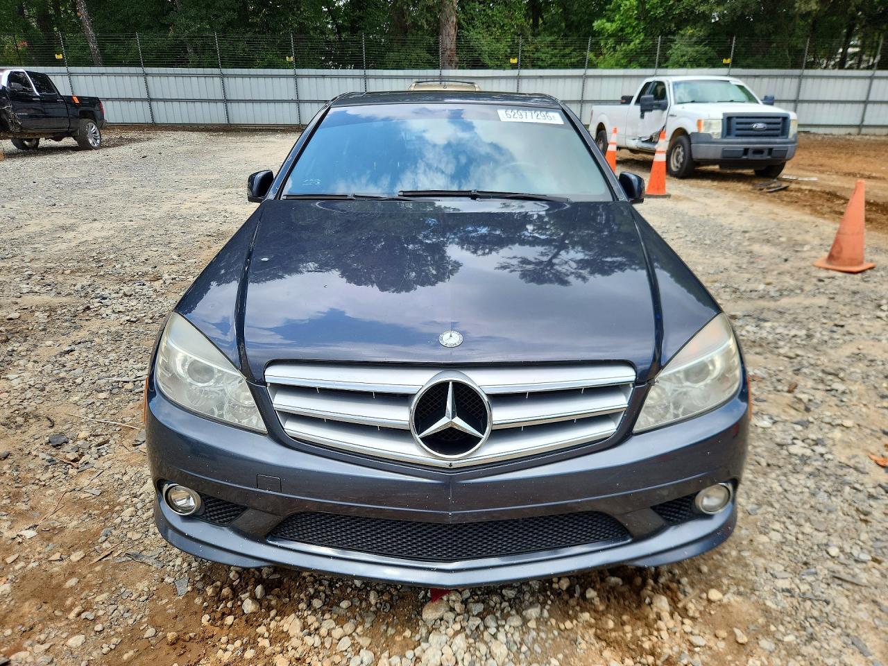 2010 Mercedes-Benz C 300 - Фото 5